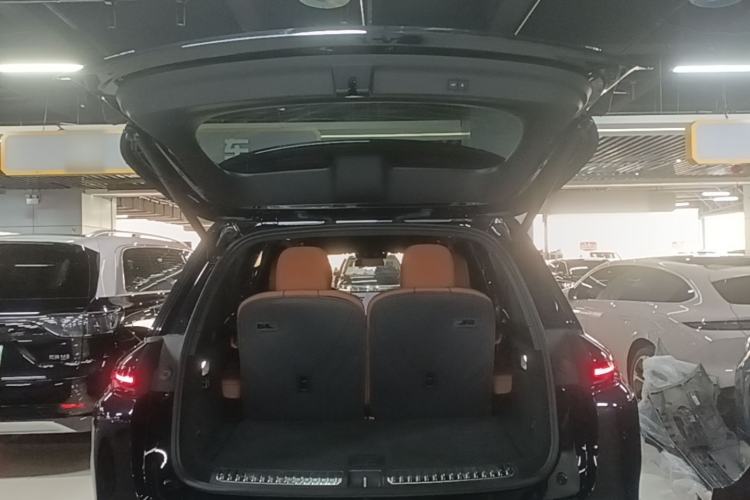 Used Li Auto L8 2023 Pro Model Trunk
