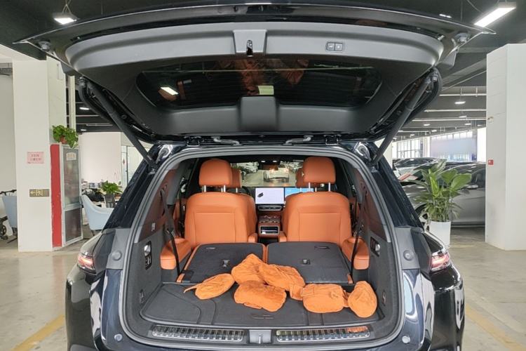 Used Li Auto L8 2023 Pro Model Trunk
