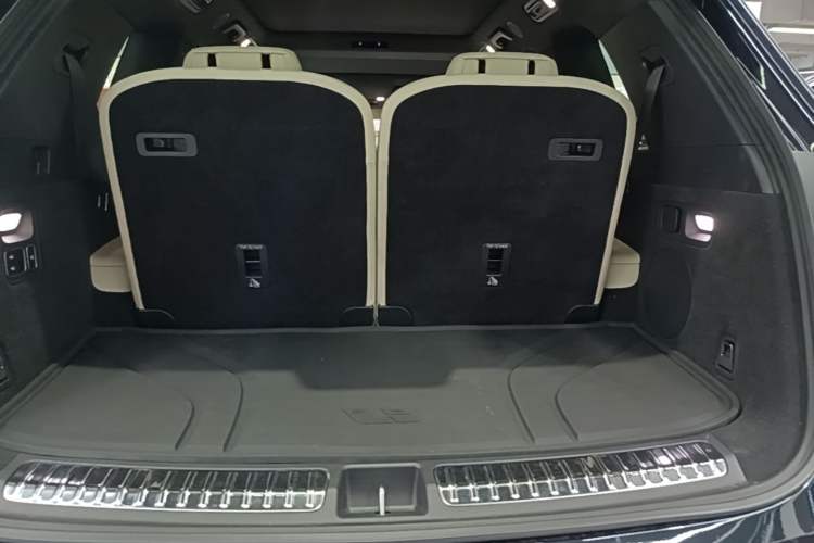 Used Li Auto L8 2023 Pro Model Trunk