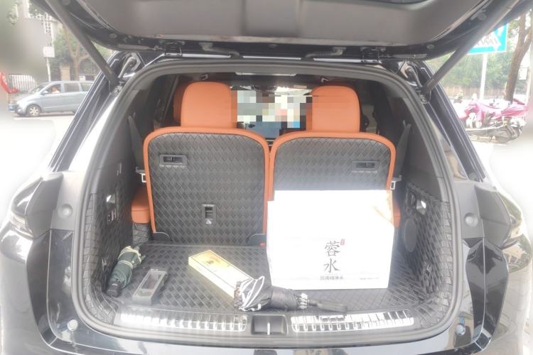 Used Li Auto L8 2023 Pro Model Trunk