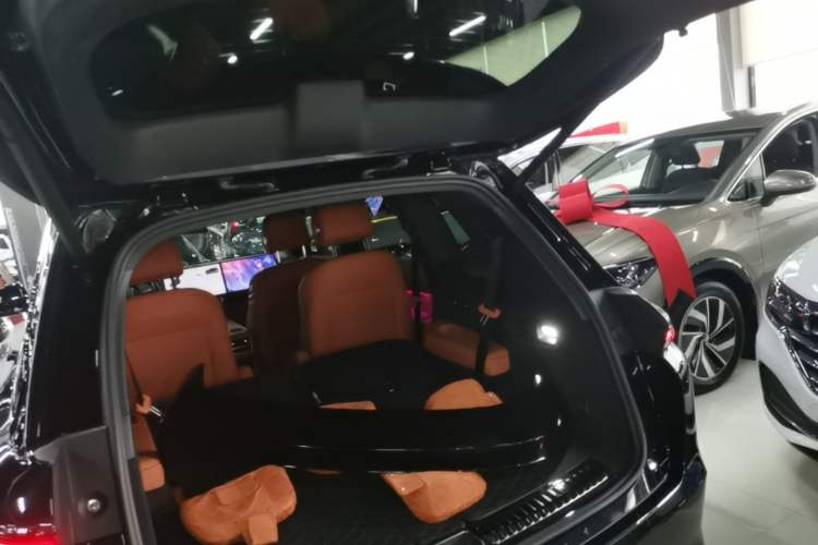 Used Li Auto L8 2023 Max model Trunk