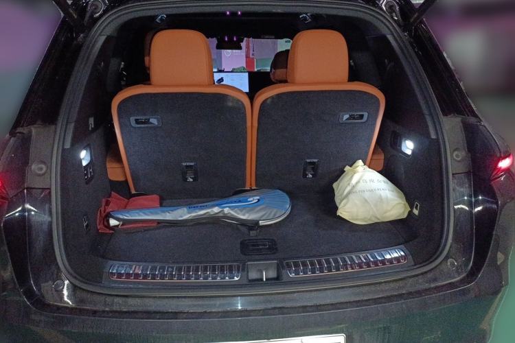 Used Li Auto L8 2023 Pro Model Trunk