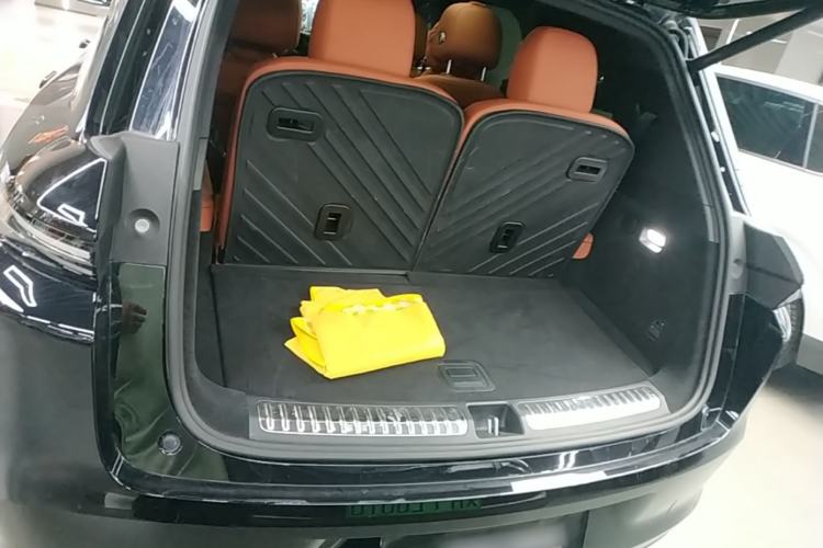 Used Li Auto L8 2023 Pro Model Trunk