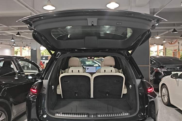 Used Li Auto L8 2023 Pro Model Trunk
