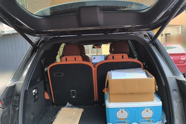 Used Li Auto L8 2023 Pro Model Trunk