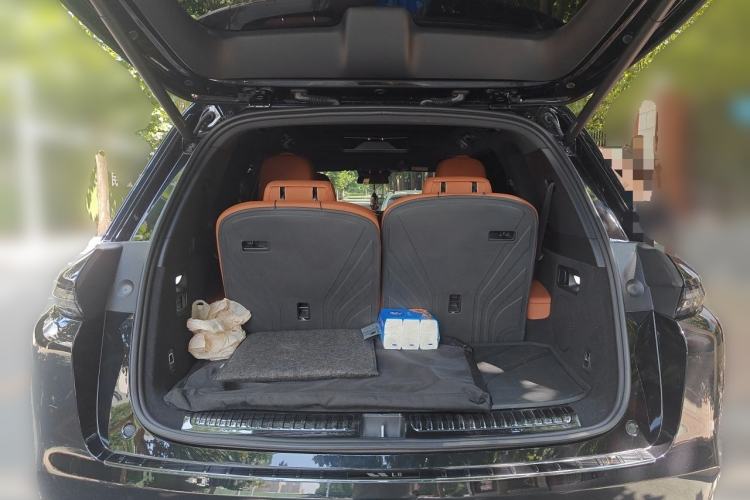 Used Li Auto L8 2023 Pro Model Trunk