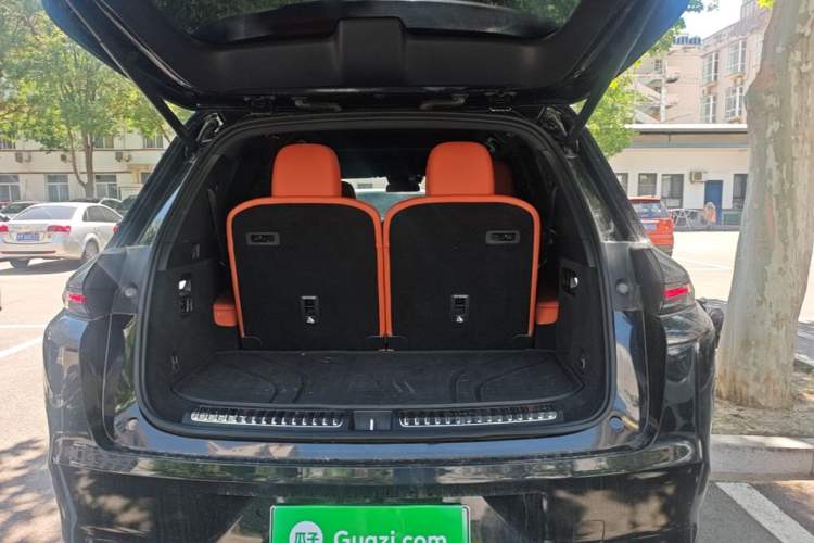 Used Li Auto L8 2023 Pro Model Trunk