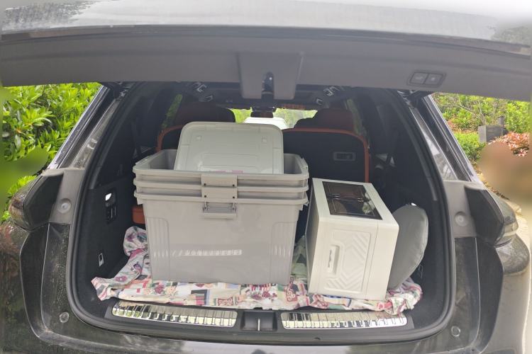 Used Li Auto L8 2023 Pro Model Trunk