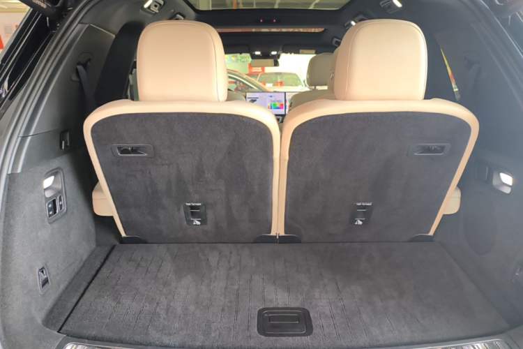 Used Li Auto L8 2023 Pro Model Trunk