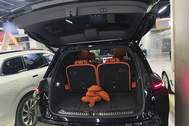Used Li Auto L8 2023 Pro Model Trunk