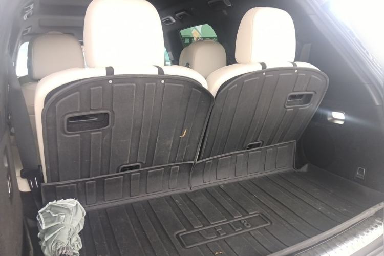 Used Li Auto L8 2023 Pro Model Trunk