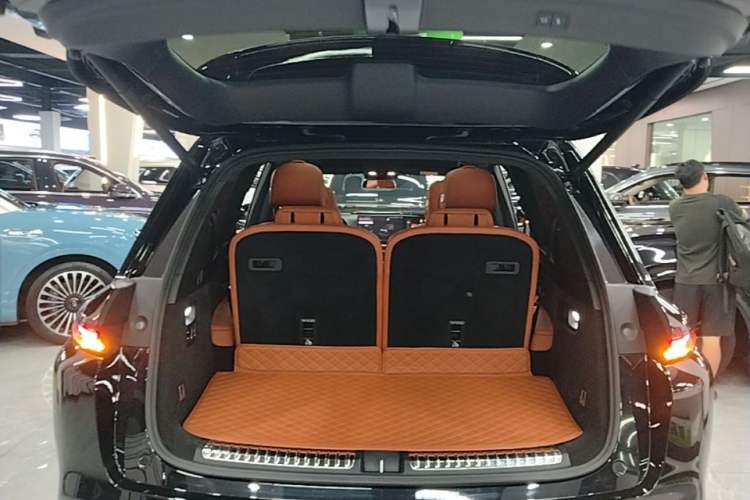 Used Li Auto L8 2023 Pro Model Trunk
