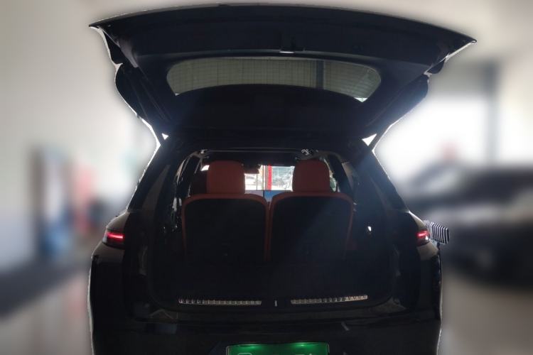 Used Li Auto L8 2023 Pro Model Trunk