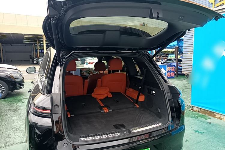 Used Li Auto L8 2023 Pro Model Trunk