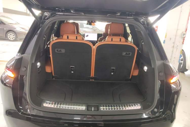 Used Li Auto L8 2023 Pro Model Trunk