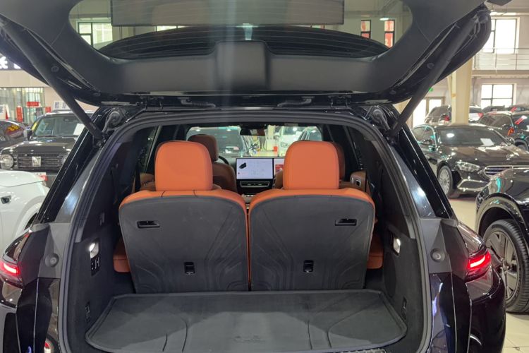 Used Li Auto L8 2023 Pro Model Trunk