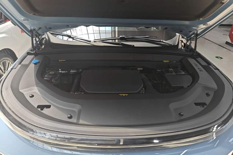 Used Li Auto L8 2023 Max model Engine Bay