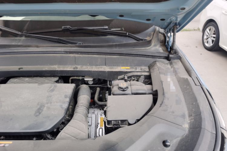 Used Li Auto L8 2023 Max model Engine Bay Left