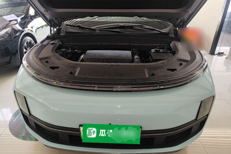 Used Li Auto L8 2023 Pro Model Engine Bay