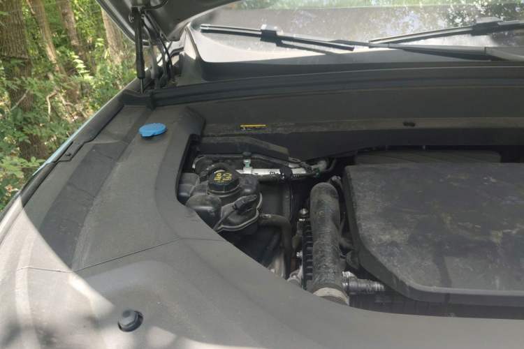 Used Li Auto L8 2023 Pro Model Engine Bay Right