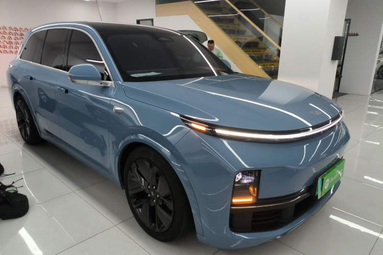 Used Li Auto L8 2023 Pro Model Exterior 2