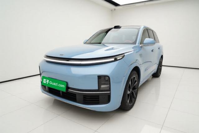 Ojetý Li Auto L8 2023 Max model