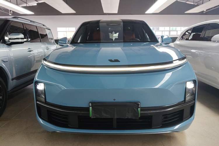Used Li Auto L8 2023 Pro Model Front