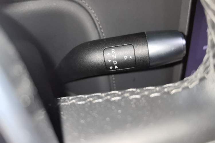 Used Li Auto L8 2023 Pro Model Gear Lever