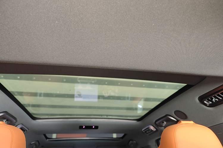 Used Li Auto L8 2023 Pro Model Headliner