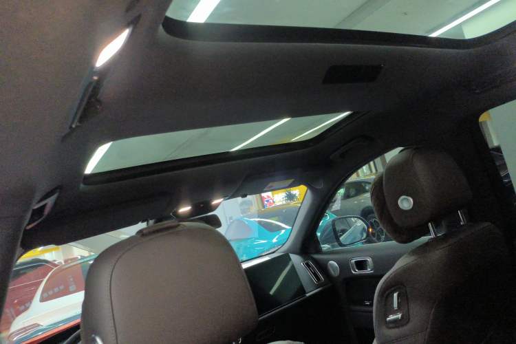 Used Li Auto L8 2023 Pro Model Headliner