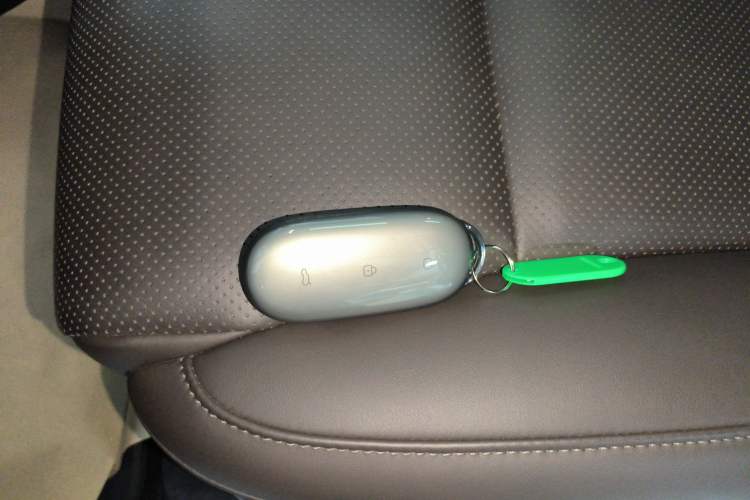 Used Li Auto L8 2023 Pro Model Interior 1