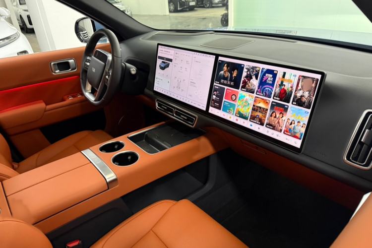 Used Li Auto L8 2023 Pro Model Interior 11