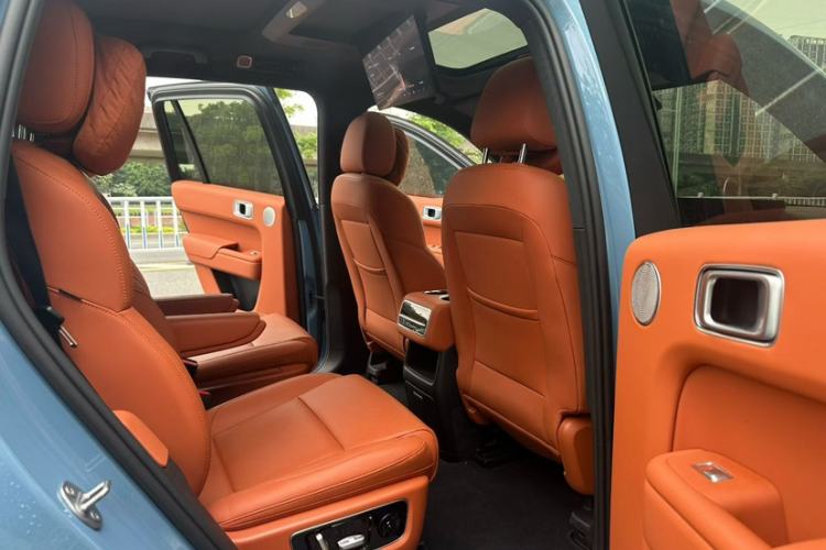 Used Li Auto L8 2023 Max model Interior 4