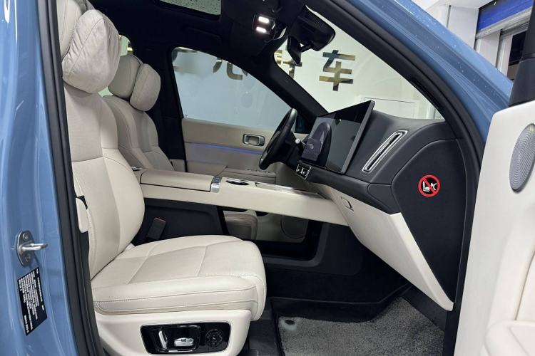 Used Li Auto L8 2023 Max model Interior 9