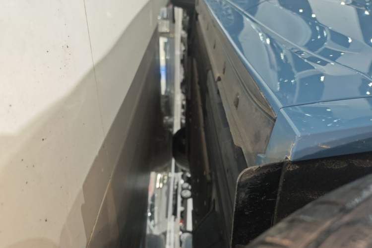 Used Li Auto L8 2023 Pro Model Left Side Sill
