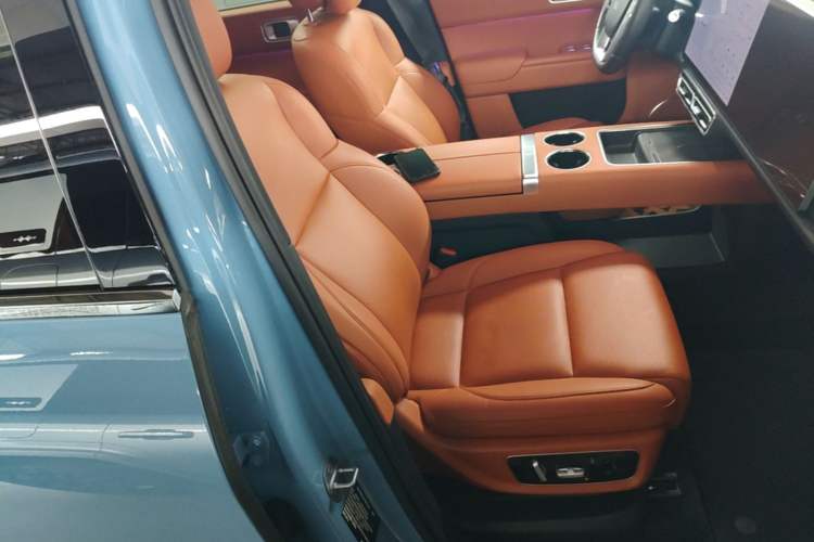 Used Li Auto L8 2023 Pro Model Right Front Seat
