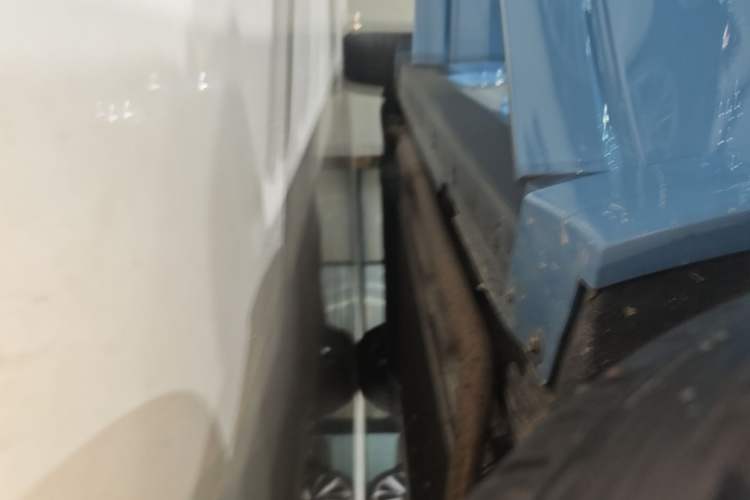 Used Li Auto L8 2023 Pro Model Right Side Sill