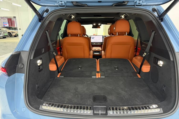 Used Li Auto L8 2023 Pro Model Trunk