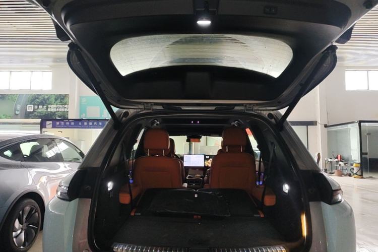 Used Li Auto L8 2023 Pro Model Trunk