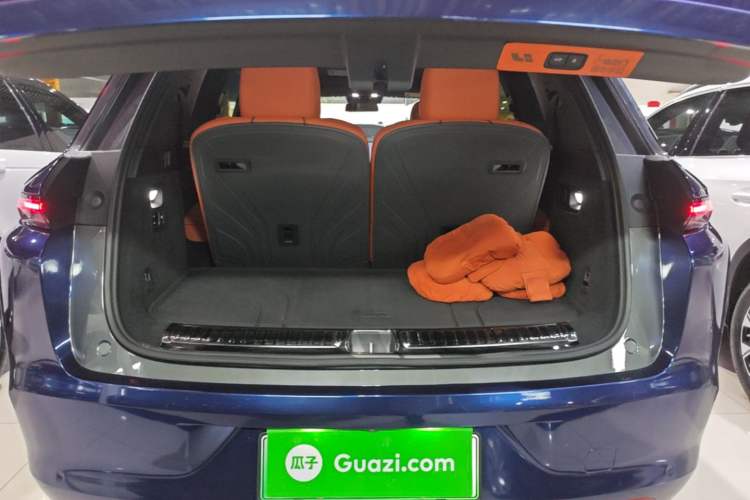Used Li Auto L8 2023 Pro Model Trunk