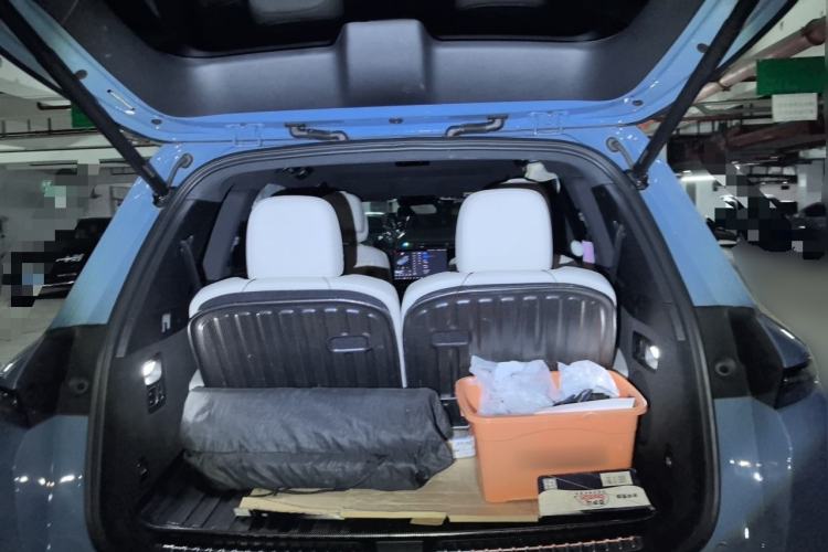 Used Li Auto L8 2023 Pro Model Trunk