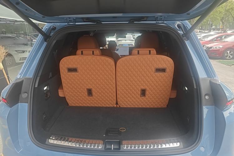 Used Li Auto L8 2023 Pro Model Trunk