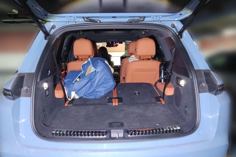 Used Li Auto L8 2023 Max model Trunk
