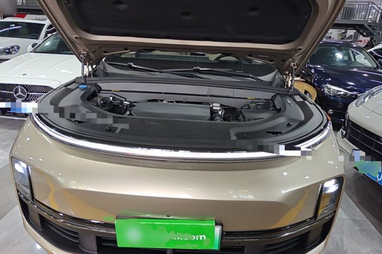 Used Li Auto L8 2023 Pro Model Engine Bay