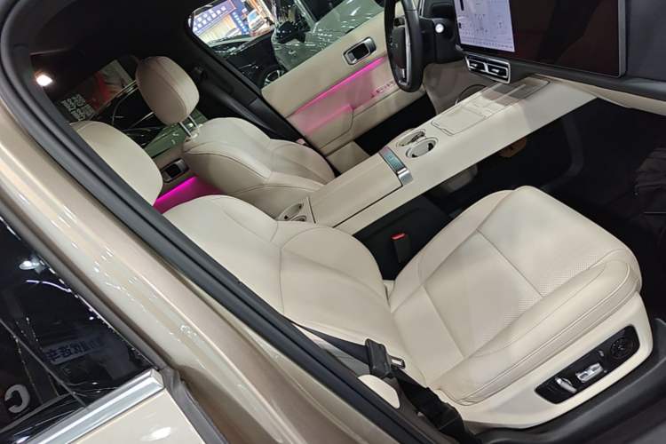 Used Li Auto L8 2023 Pro Model Right Front Seat
