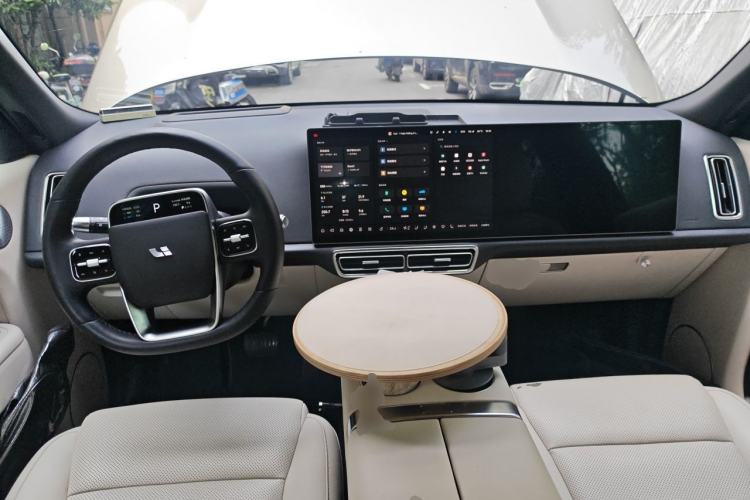 Used Li Auto L8 2023 Max model Center Console