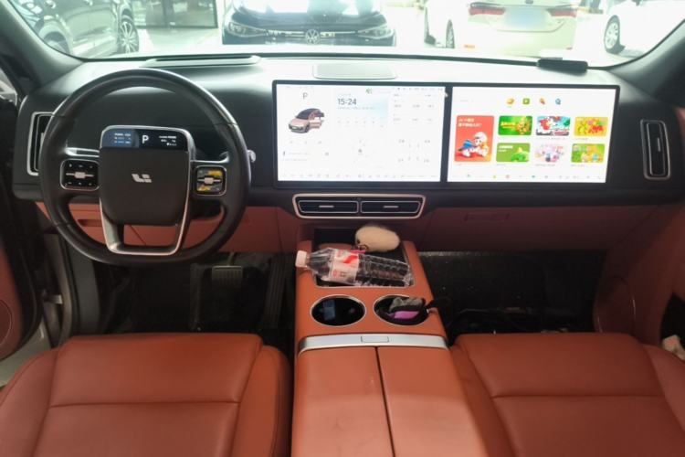 Used Li Auto L8 2023 Pro Model Center Console