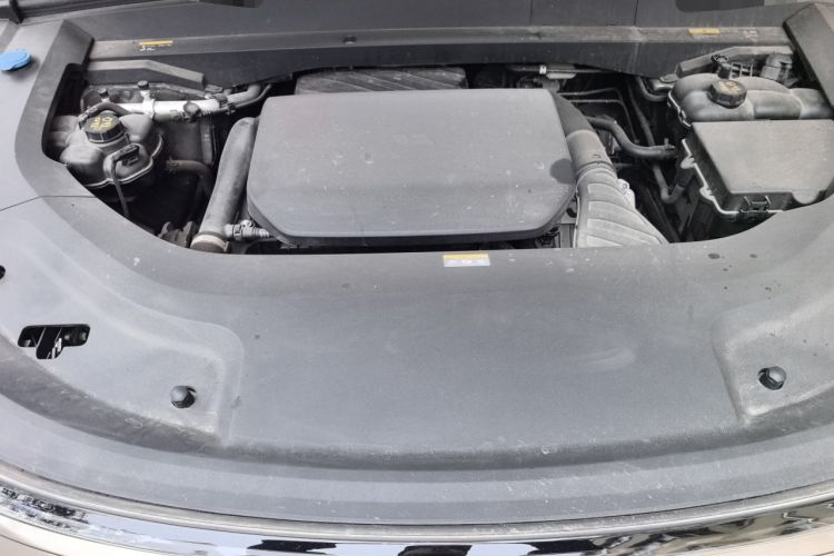 Used Li Auto L8 2023 Pro Model Engine Bay
