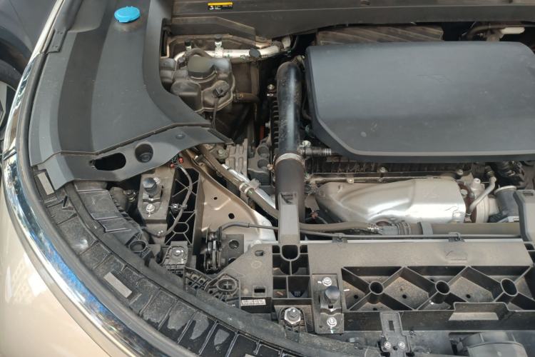 Used Li Auto L8 2023 Pro Model Engine Bay Right