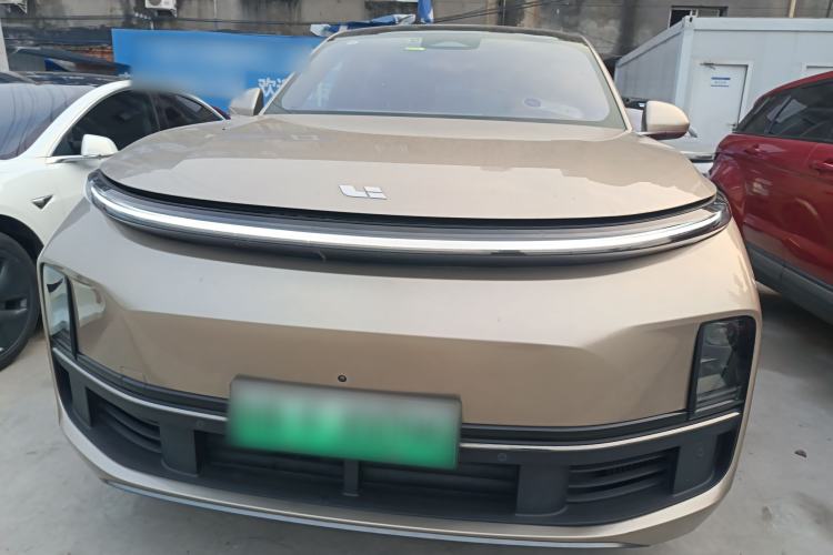 Used Li Auto L8 2023 Pro Model Exterior 1